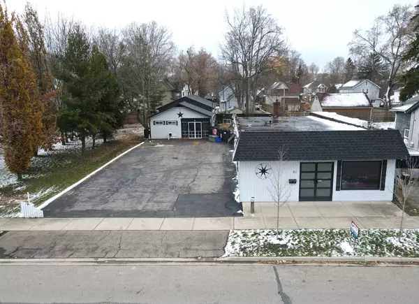 Fort Erie, ON L2A 1T7,61 Queen ST