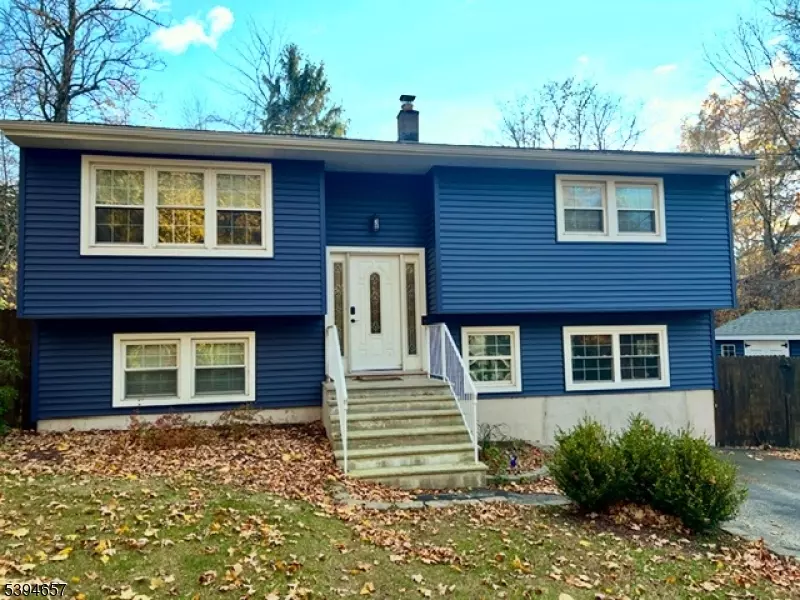 Vernon Twp., NJ 07422,21 Karen Rd