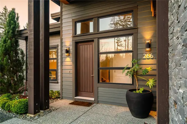 Nanaimo, BC V9T 0H1,266 Crestline Terr