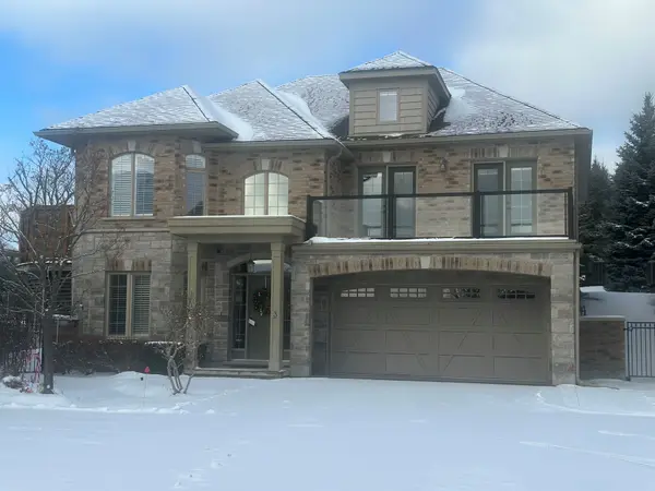 14 Reddington DR #3, Caledon, ON L7E 4C3