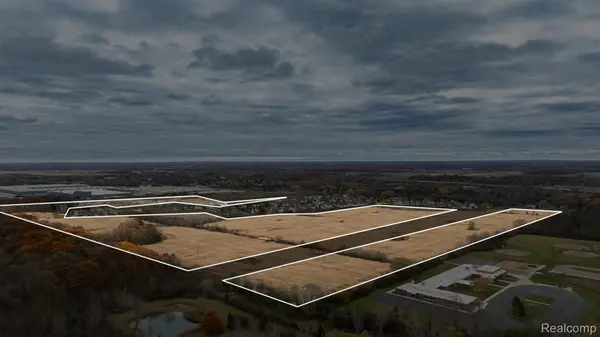 6434 Bristol RD, Swartz Creek, MI 48473