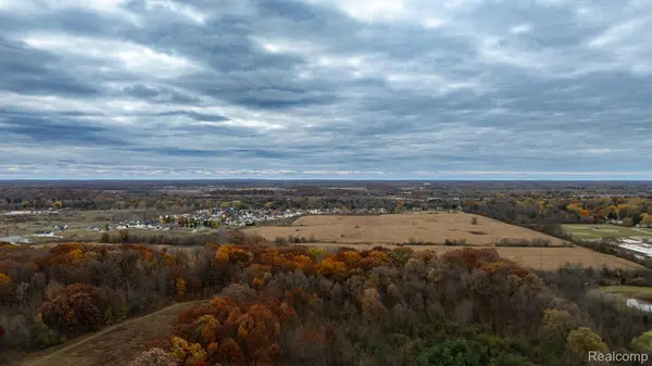 6434 Bristol RD, Swartz Creek, MI 48473