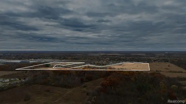 6434 Bristol RD, Swartz Creek, MI 48473