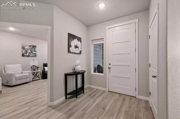 Colorado Springs, CO 80908,7646 Sun Shimmer VW