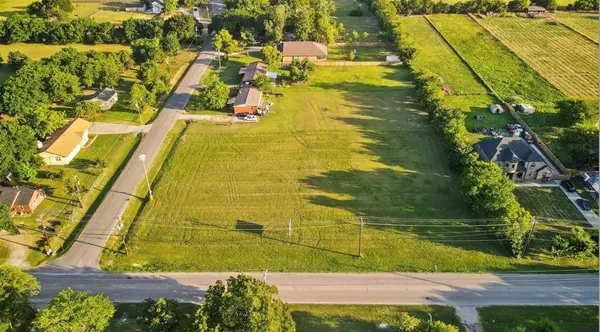 1705 Glenn Lane, Glenn Heights, TX 75154