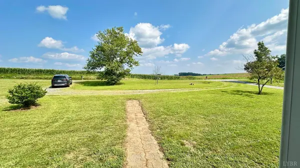 Huddleston, VA 24104,1281 Lone Oak Crossing