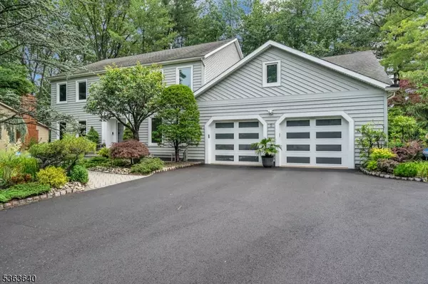 5 Leighton Dr, East Brunswick Twp., NJ 08816