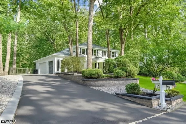 15 Crommelin Ct, East Brunswick Twp., NJ 08816