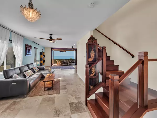 Kailua-kona, HI 96740,75-6118 LEA PL