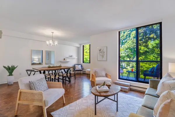 Toronto C09, ON M4T 1T7,30 Glen Elm AVE #305