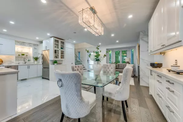 Toronto W01, ON M6S 3T2,43 South Kingsway N/A