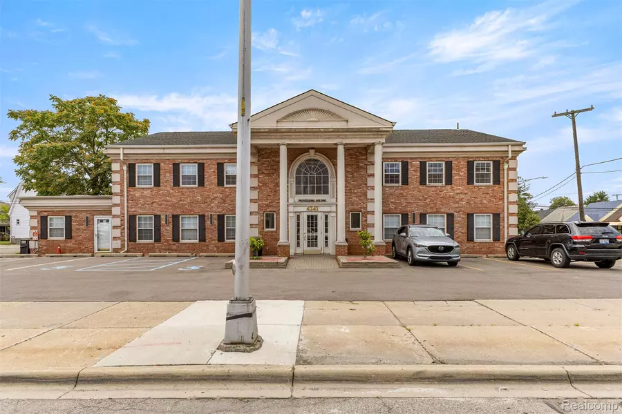 4241 Maple ST, Dearborn, MI 48126