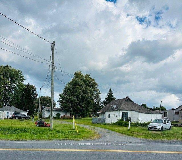 18787 County Rd 2 RD, South Glengarry, ON K6H 7J8