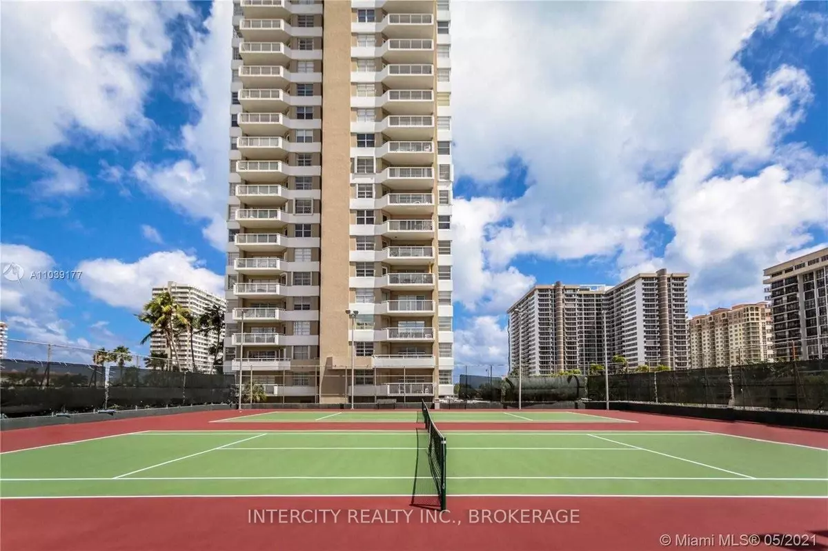 Florida  Usa, 33009,1965 South Ocean DR #2N