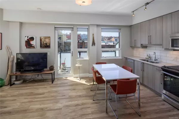 Victoria, BC V8W 1N5,595 Pandora Ave #307