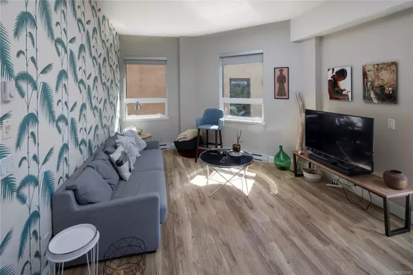 Victoria, BC V8W 1N5,595 Pandora Ave #307