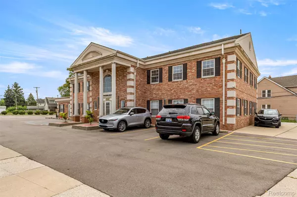 Dearborn, MI 48126,4241 Maple ST