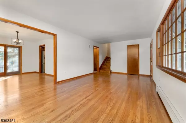 Raritan Twp., NJ 08822,10 Samuel Dr