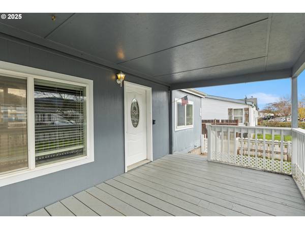 201 HEAVENLY CT, Sutherlin, OR 97479