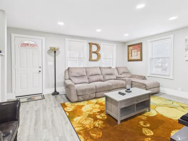 Monroe, MI 48161,609 W 5th ST