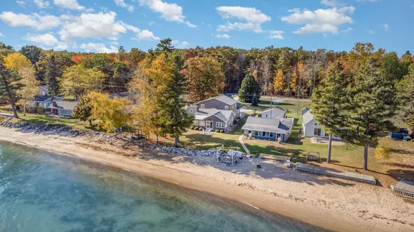 Tawas City, MI 48763,1115 S Bay DR