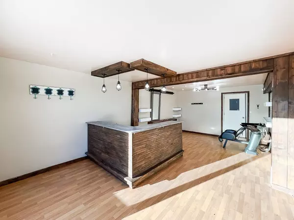 Falher, AB T0H 1M0,8 Railway AVE NE