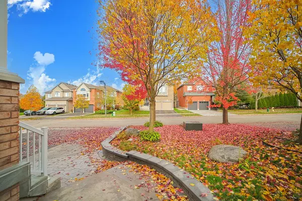 Whitby, ON L1P 1X5,47 Vineyard AVE