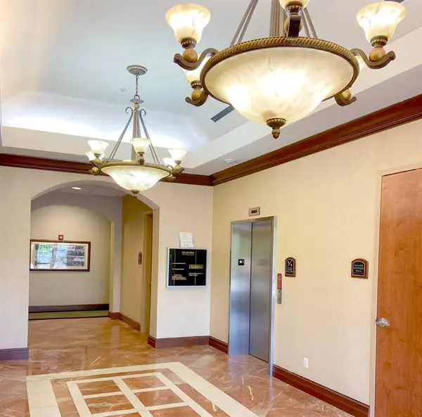 Port St Lucie, FL 34952,2100 SE Hillmoor Dr #204