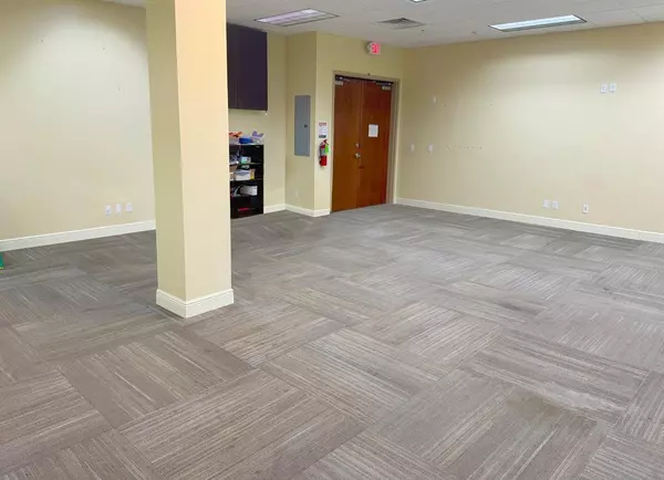 Port St Lucie, FL 34952,2100 SE Hillmoor Dr #204