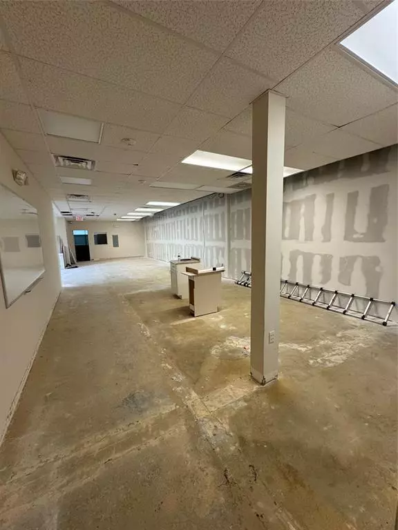 Port St Lucie, FL 34986,544 NW University Blvd #102-104