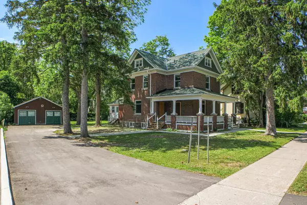 33 Centre ST #Unit A, Vaughan, ON L4J 1G1