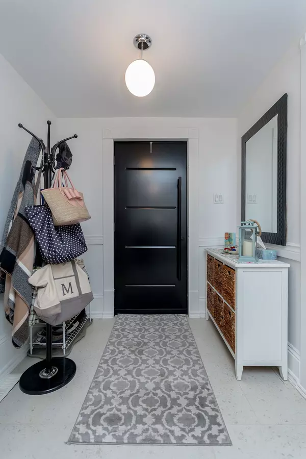 Central Elgin, ON N5L 1E3,331 Erie ST