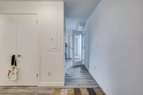 Hamilton, ON L8N 0B2,455 Charlton AVE #103