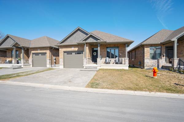 159 Collins WAY #19, Strathroy-caradoc, ON N7G 0G8