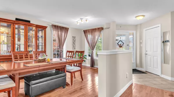 London South, ON N6K 4W1,916 Cresthaven CRES