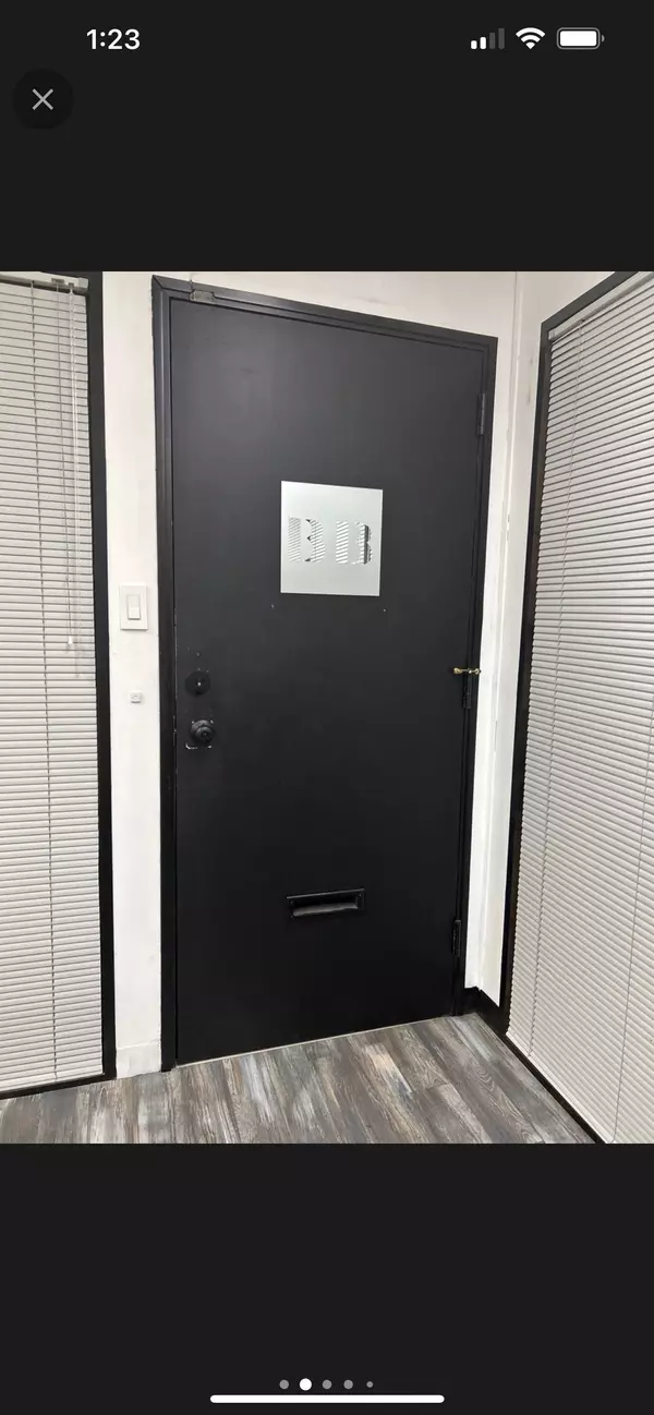 London East, ON N6B 1V5,379 Dundas ST #212