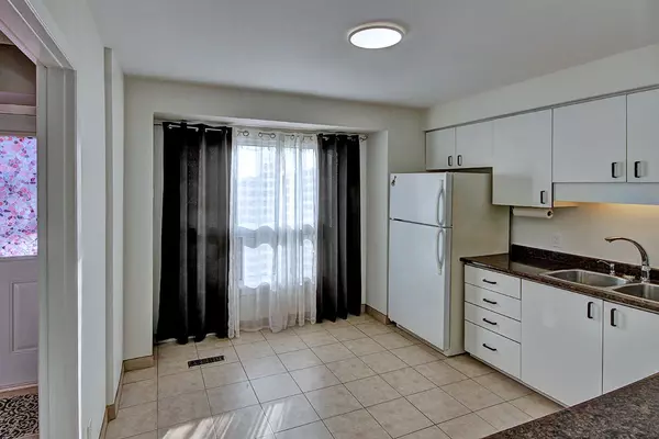 London South, ON N6C 5W3,75 Ansondale RD #12