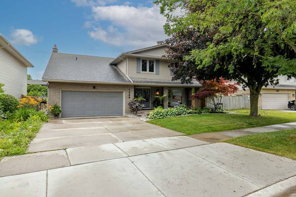 1360 HASTINGS DR, London North, ON N5X 2J3