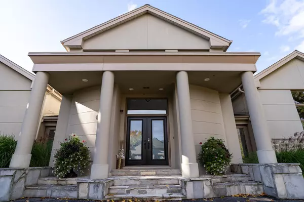 Blue Mountains, ON L9Y 0K8,160 Grand Cypress LN