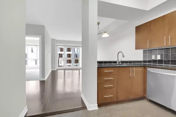 Lower Town - Sandy Hill, ON K1N 5Y1,200 Rideau ST #1202