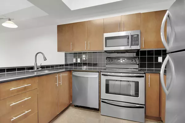 Lower Town - Sandy Hill, ON K1N 5Y1,200 Rideau ST #1202