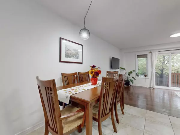 Guelph, ON N1L 0H1,32 Lambeth WAY #15