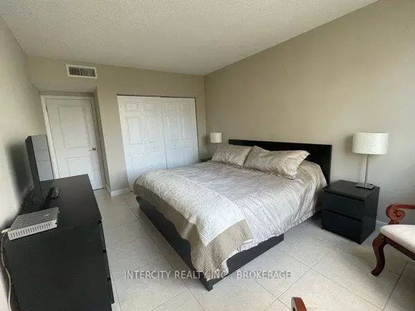 Florida  Usa, 33009,1965 South Ocean DR #2N