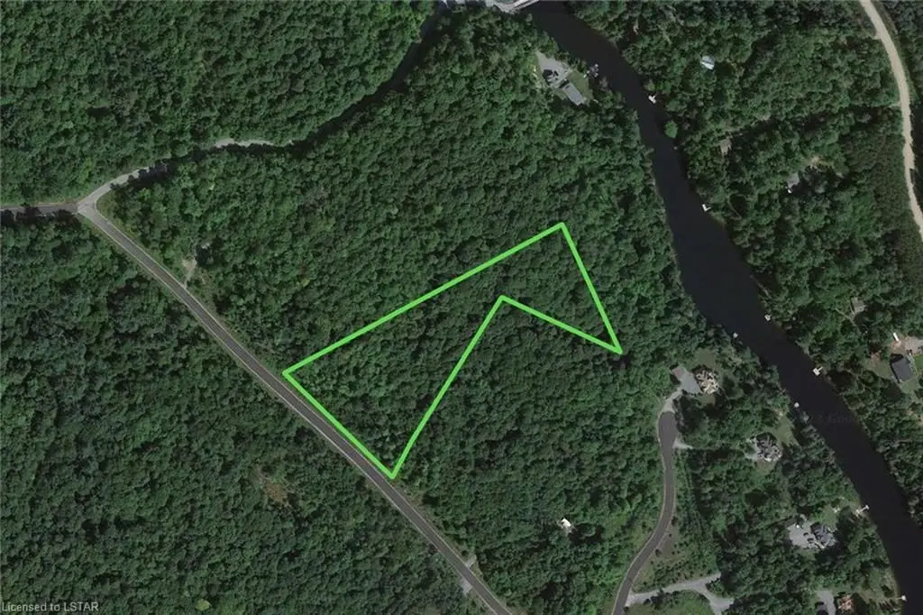 Bracebridge, ON P0B 1L0,7 ARROW RIDGE RD