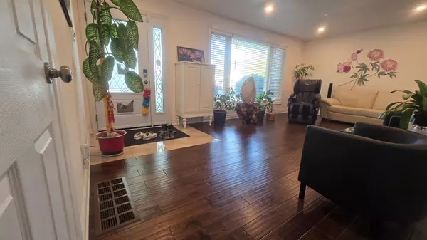 Toronto W09, ON M9R 3H7,27 Shipley RD