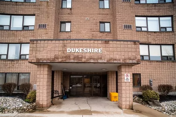 Strathroy-caradoc, ON N7G 1S3,220 DUKE ST #303