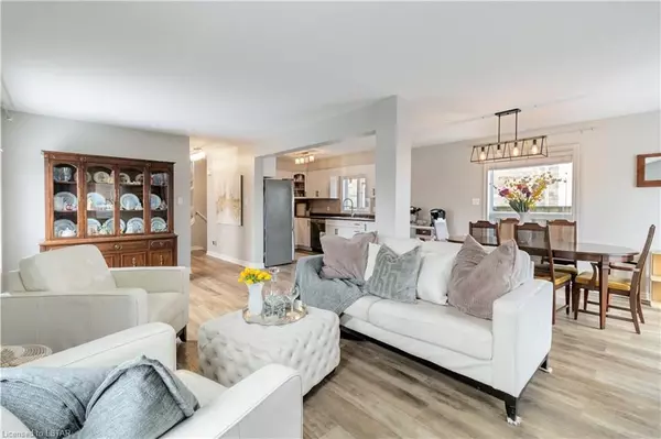 London East, ON N5Y 6K9,1027 CROSSCREEK CRES