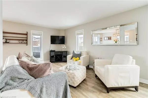 London East, ON N5Y 6K9,1027 CROSSCREEK CRES