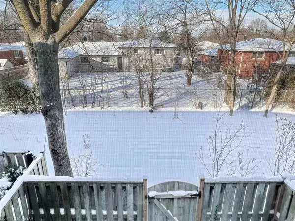 London South, ON N6J 2J1,166 SOUTHDALE RD W #43