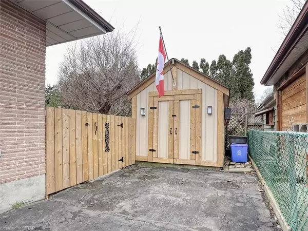 London East, ON N5V 1E6,426 HUDSON DR